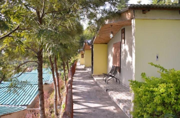 Astraal Resorts And Spa Rishīkesh Quarto foto